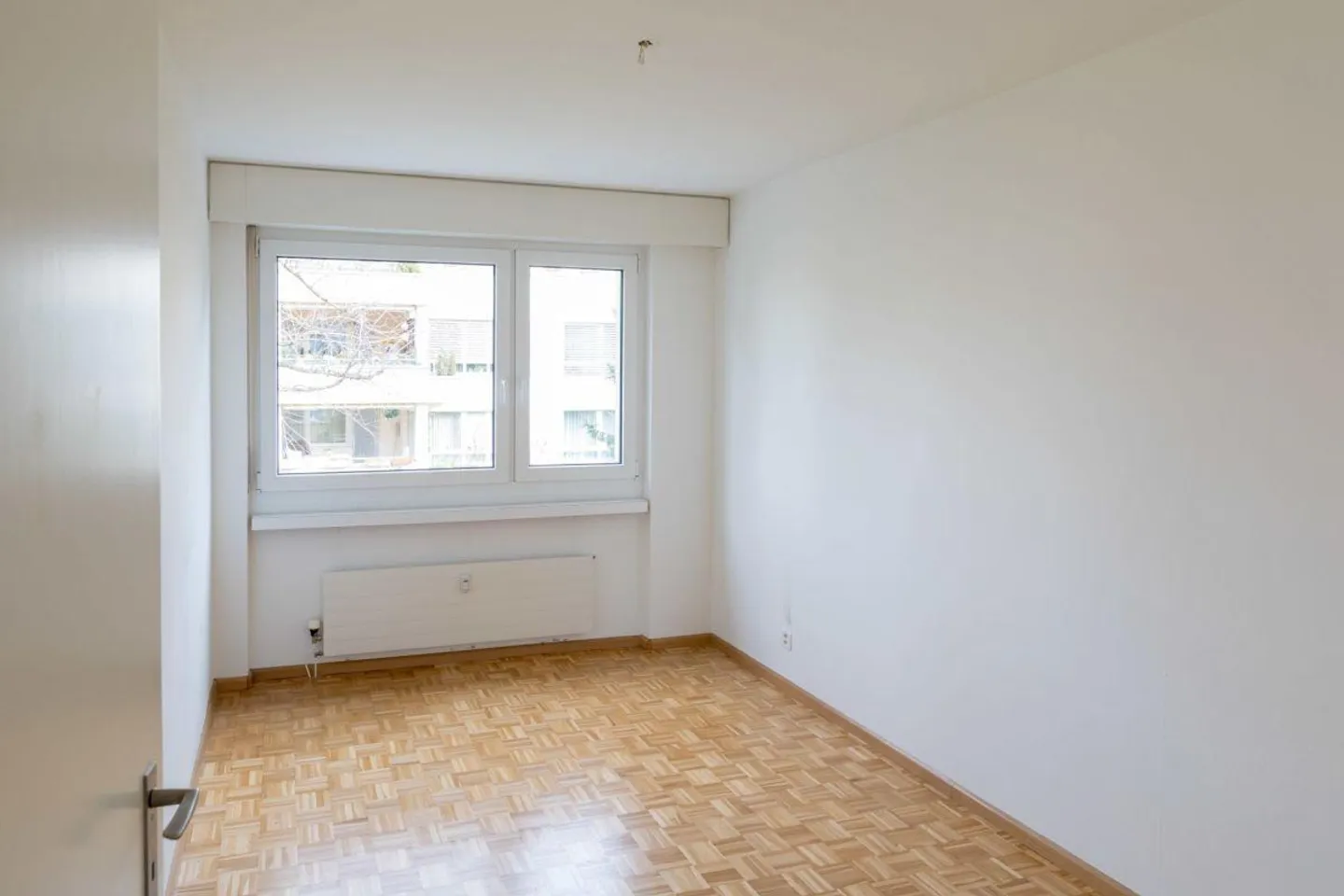 Appartamento luminoso di 3,5 stanze adatto alle famiglie al 2° piano con area giochi... - Foto 5 di 12