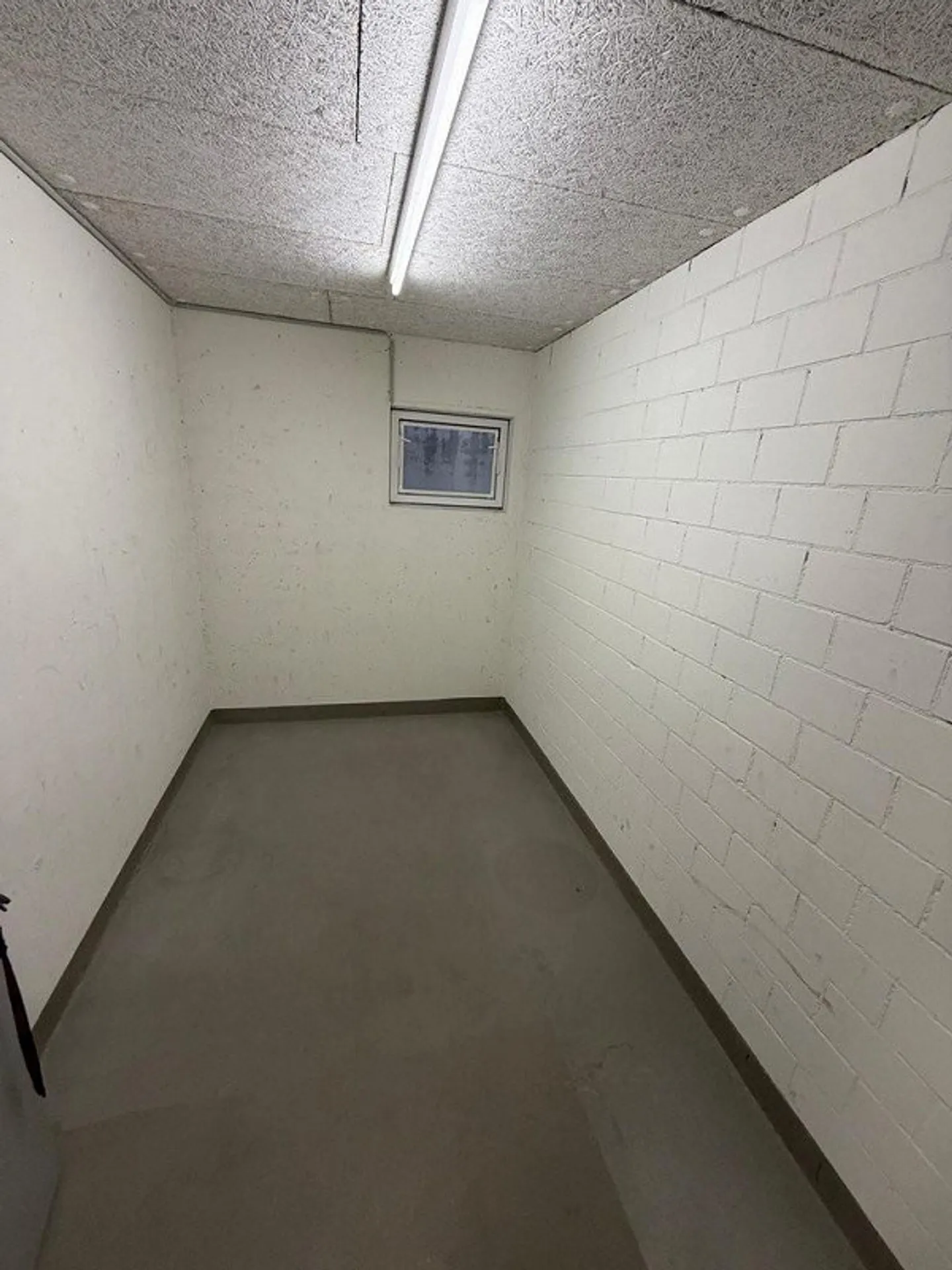 Craft room for rent! - Photo 3 of 3