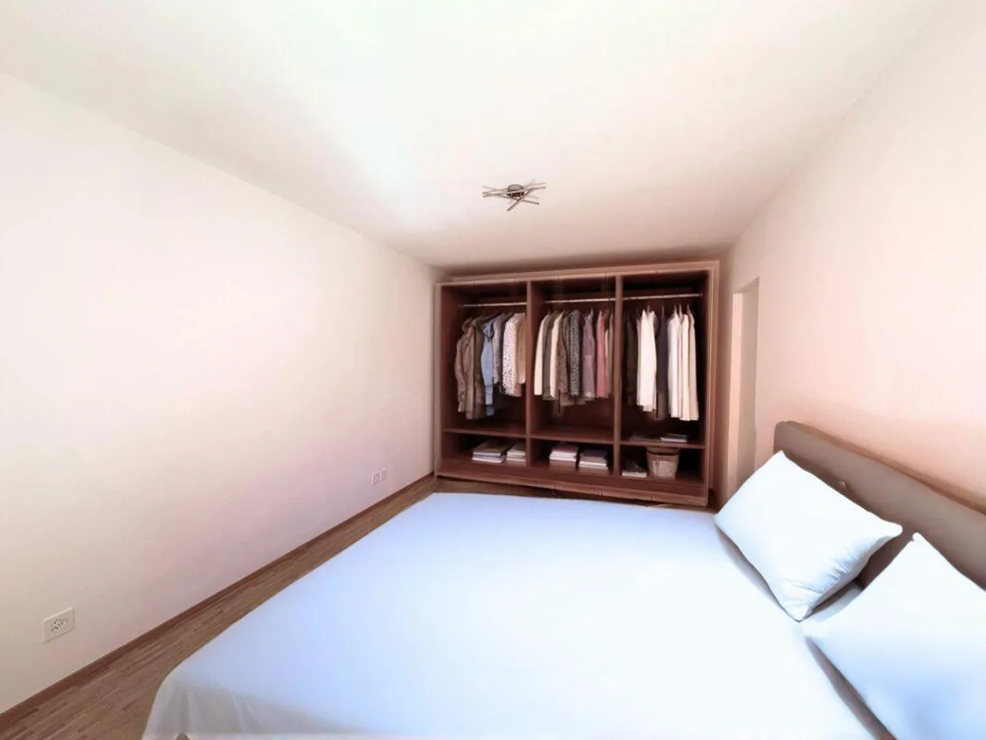 Bright 2.5-room apartment renovated, in a central area of Mendrisio - Photo 6 of 10