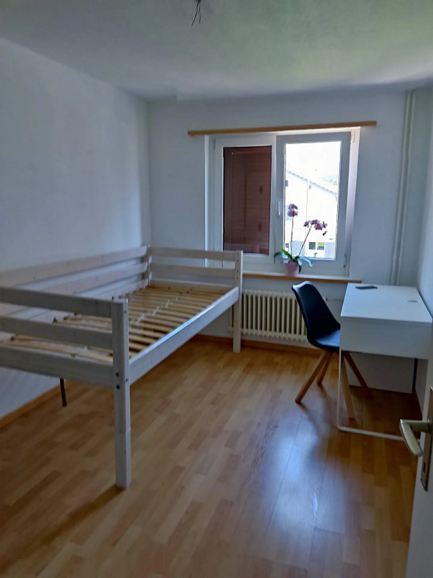 Helle 4-Zimmer-Wohnung mit Balkon - Foto 4 von 10