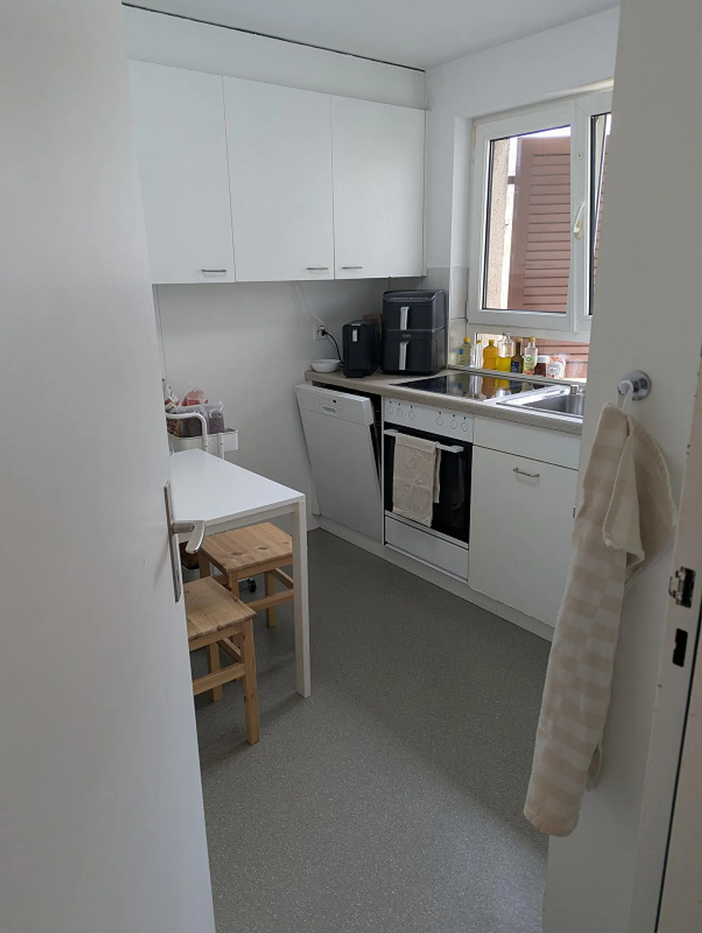 Helle 4-Zimmer-Wohnung mit Balkon - Foto 8 von 10