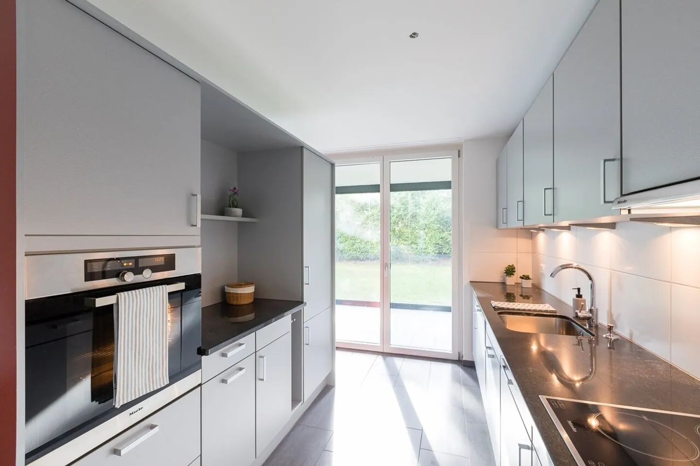 Modernes Apartment mit grossem Balkon - Foto 5 von 11