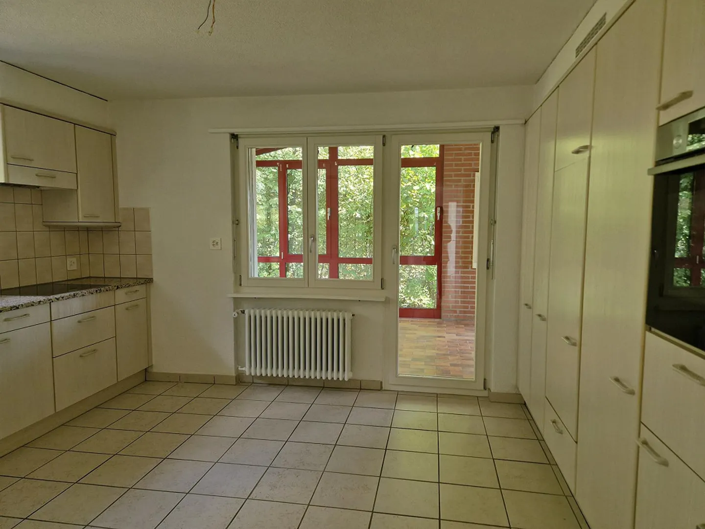 Ampia casa unifamiliare con 6 stanze e molta privacy - Foto 10 di 21