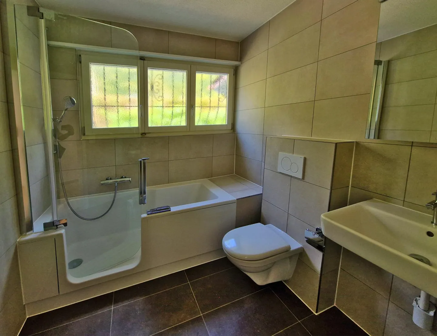 Ampia casa unifamiliare con 6 stanze e molta privacy - Foto 11 di 21