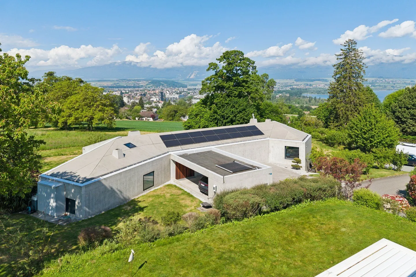 Zeitgenössische Villa in Cheseaux - Foto 1 von 13