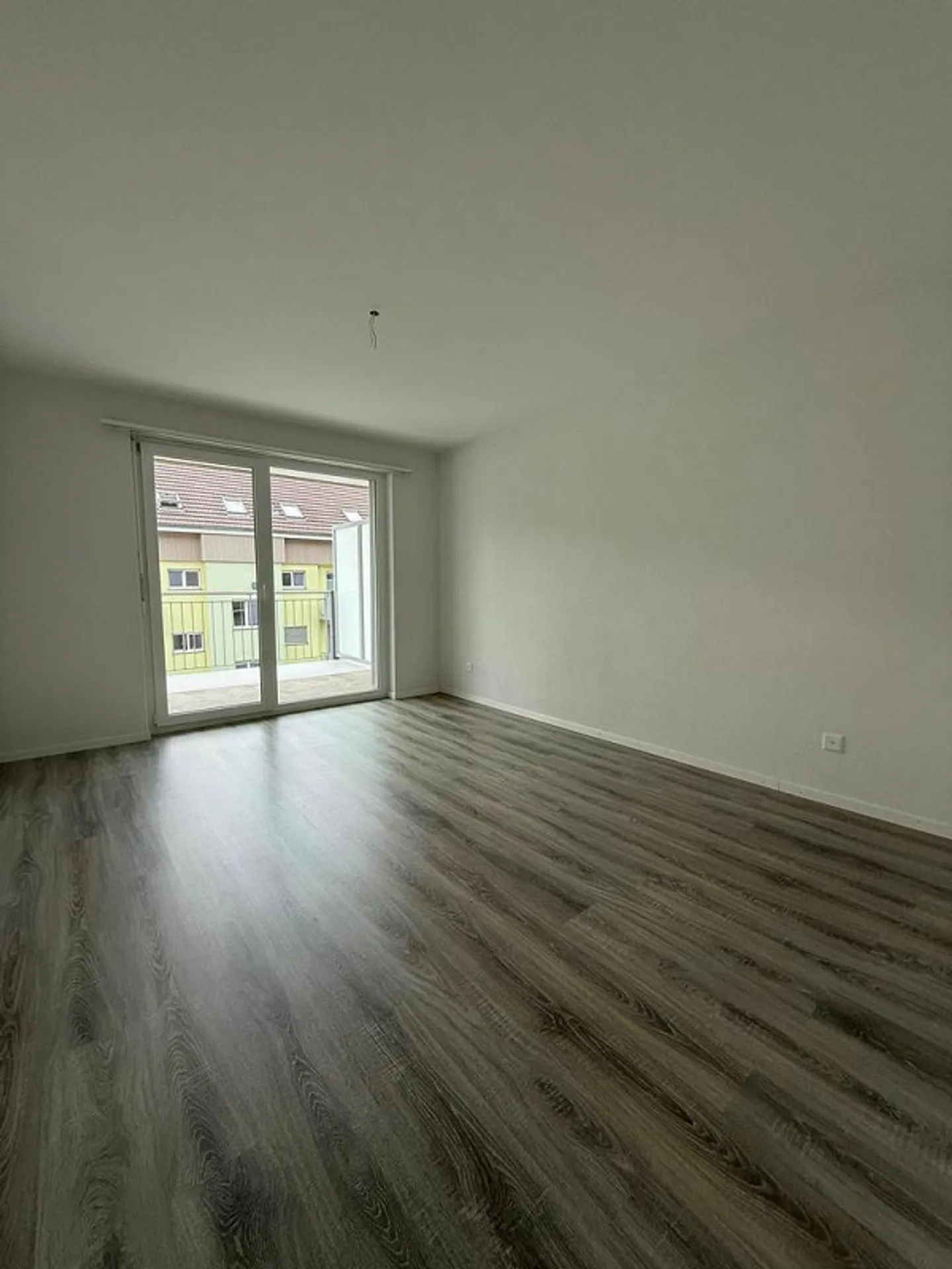 Moderne Wohnung mit grossem Balkon - Foto 6 von 10