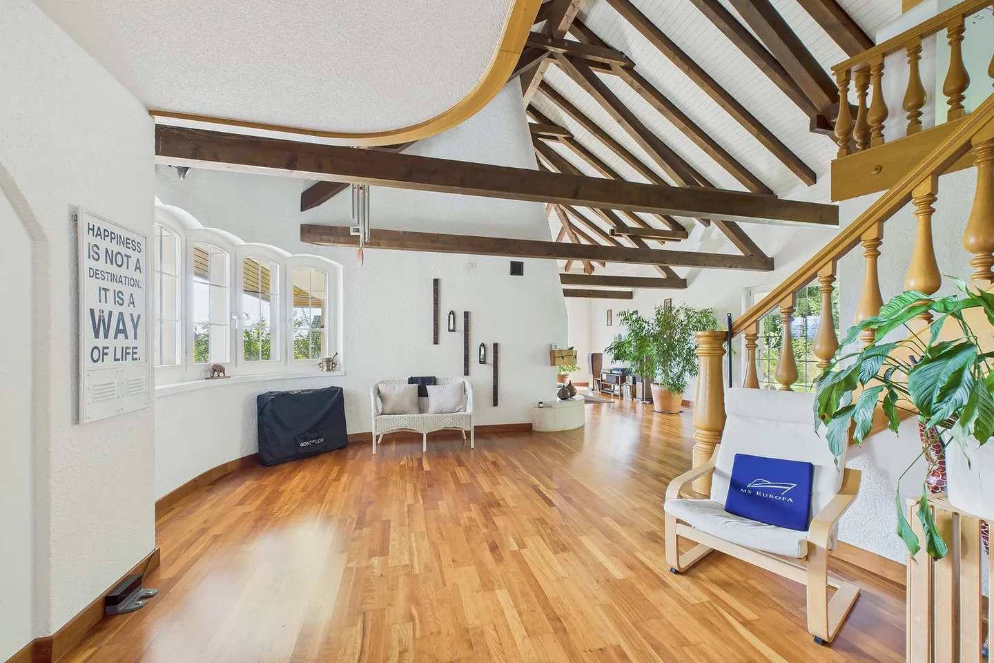 Herrschaftliche Villa über den Dächern von Lyss - Foto 4 von 28