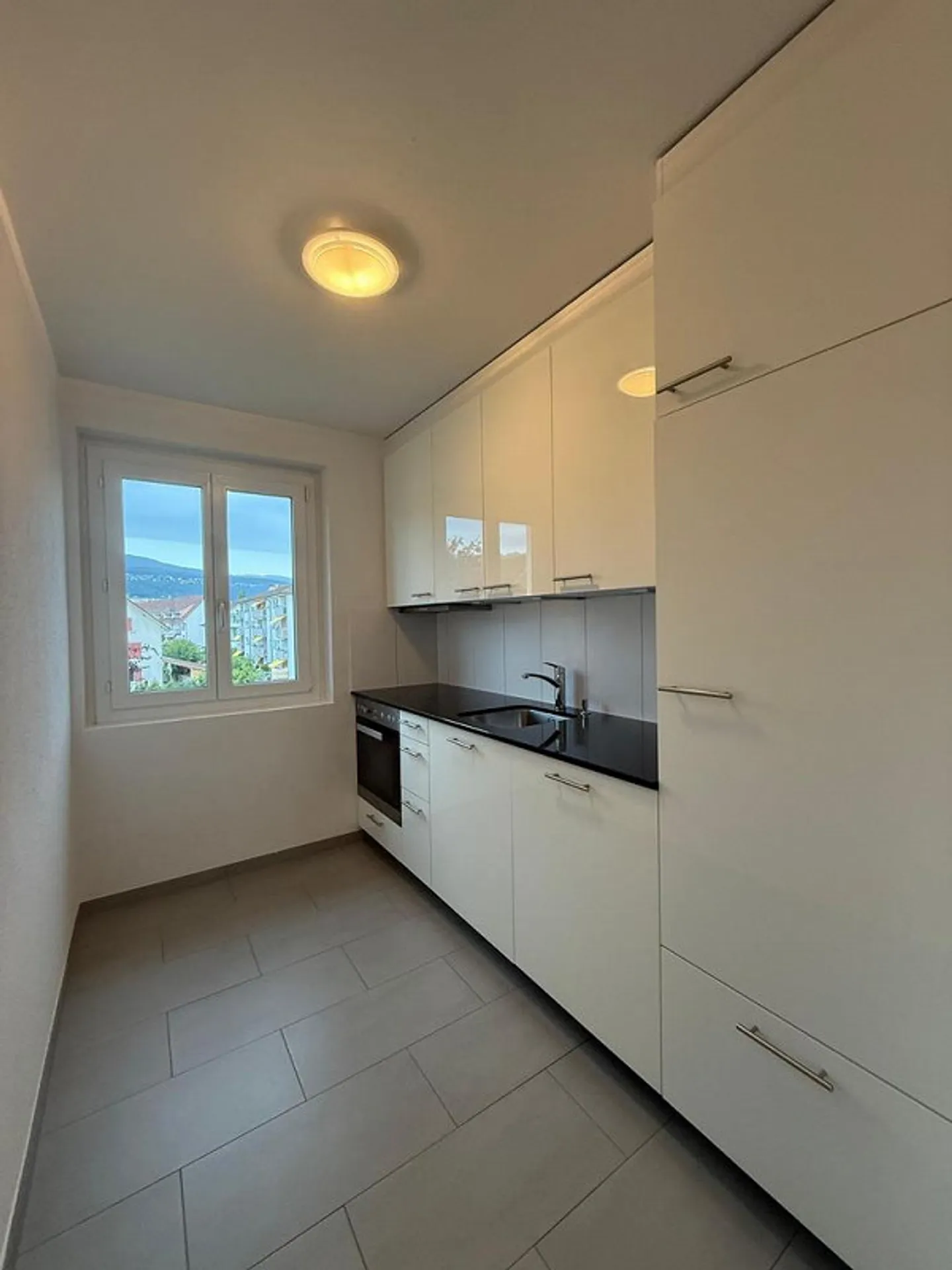 Moderne Wohnung mit grossem Balkon - Foto 10 von 10