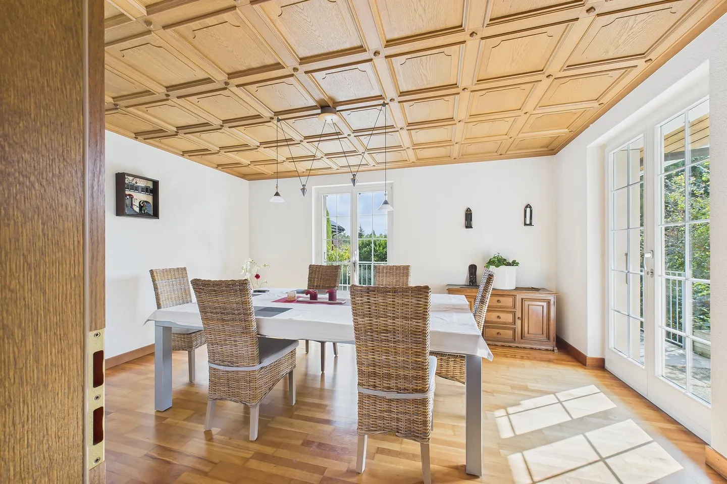 Herrschaftliche Villa über den Dächern von Lyss - Foto 7 von 28