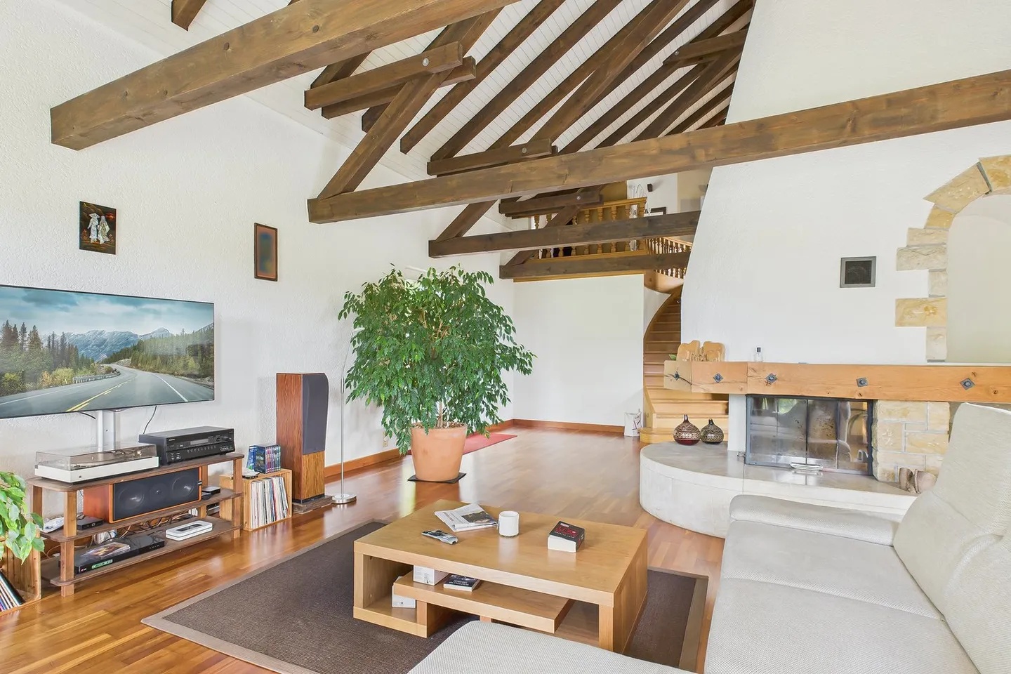 Herrschaftliche Villa über den Dächern von Lyss - Foto 10 von 28