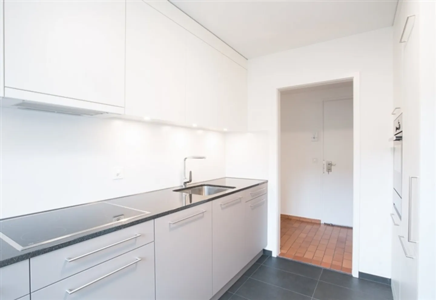 Appartement avec un plan d'étage unique et vue sur la vieille ville - Photo 2 sur 7