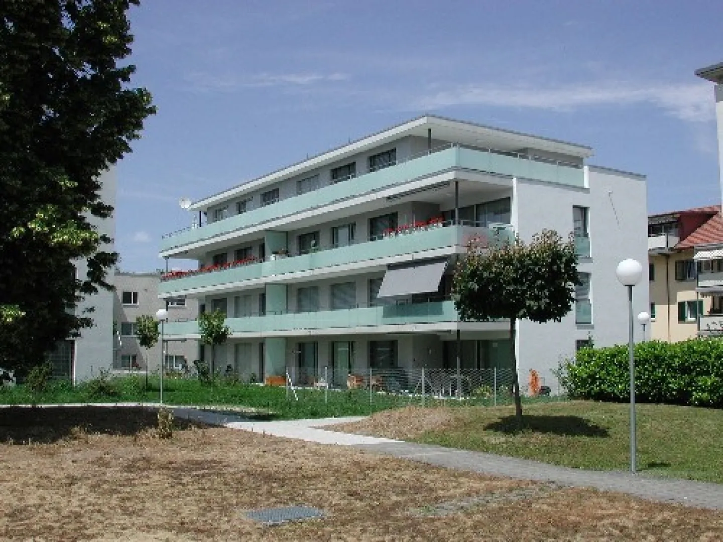 Moderne 3,5-Zimmerwohnung mit Balkon - Foto 2 von 7