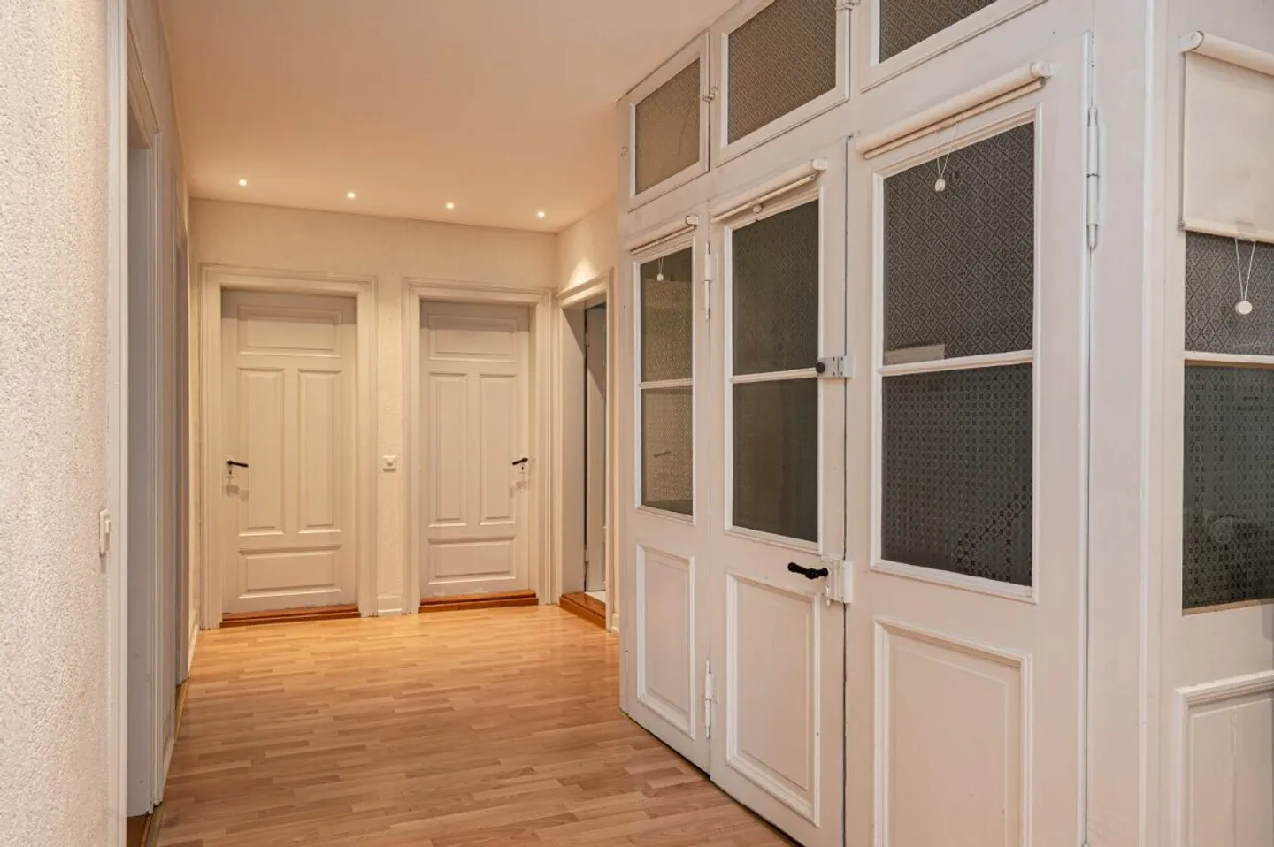 Casa a schiera ben tenuta e ristrutturata con stile, con due appartamenti, uffici e studio - Foto 15 di 32