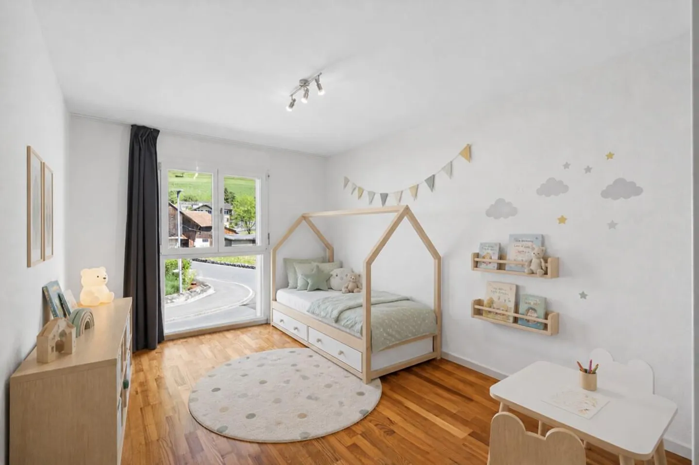 Charmante Wohnung mit Bergsicht - Foto 5 von 6