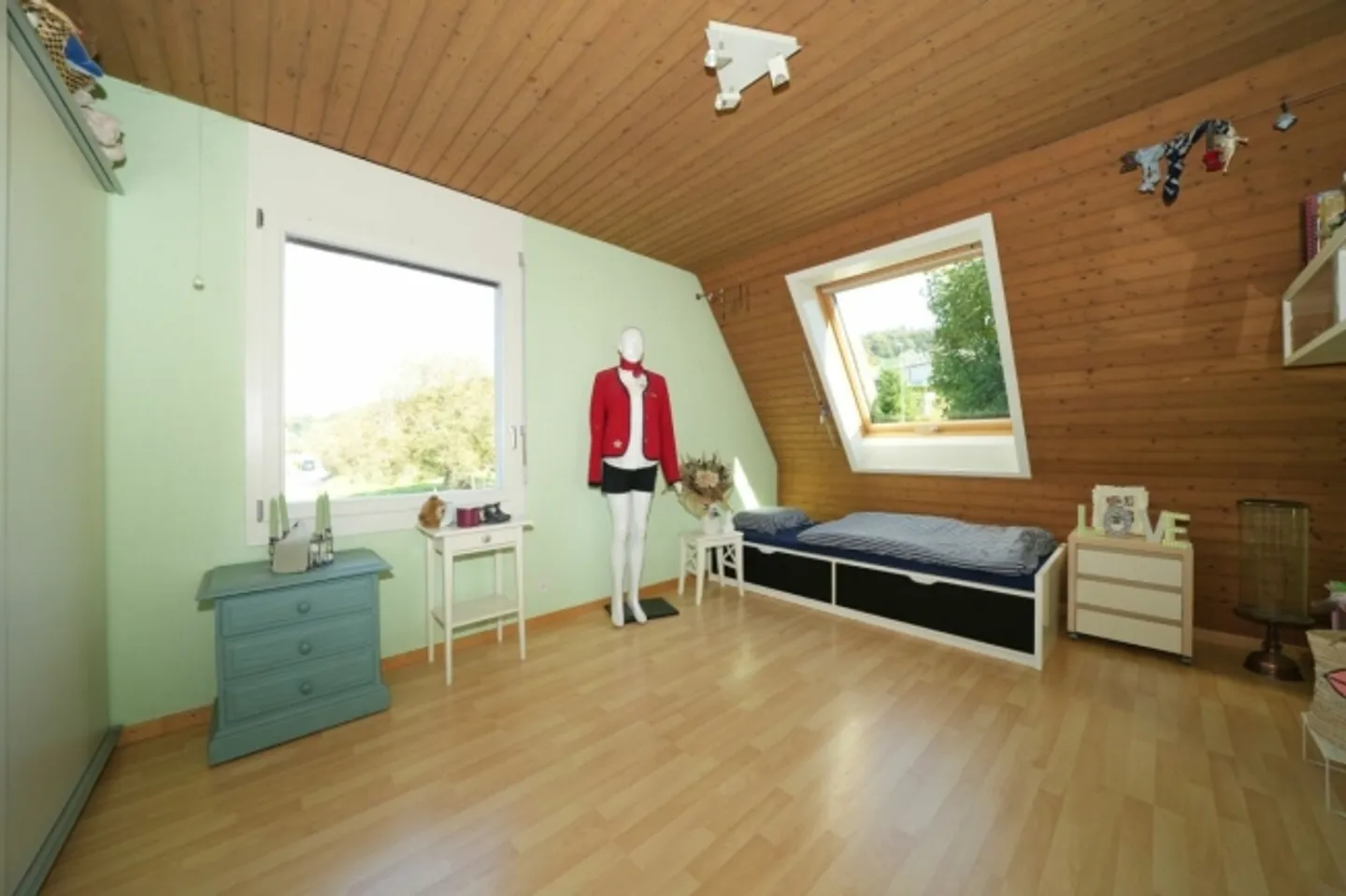 «Raumwunder mit Weitsicht an begehrter Hanglage» - Photo 8 sur 11