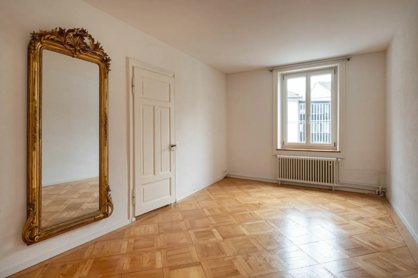 Casa a schiera ben tenuta e ristrutturata con stile, con due appartamenti, uffici e studio - Foto 21 di 32