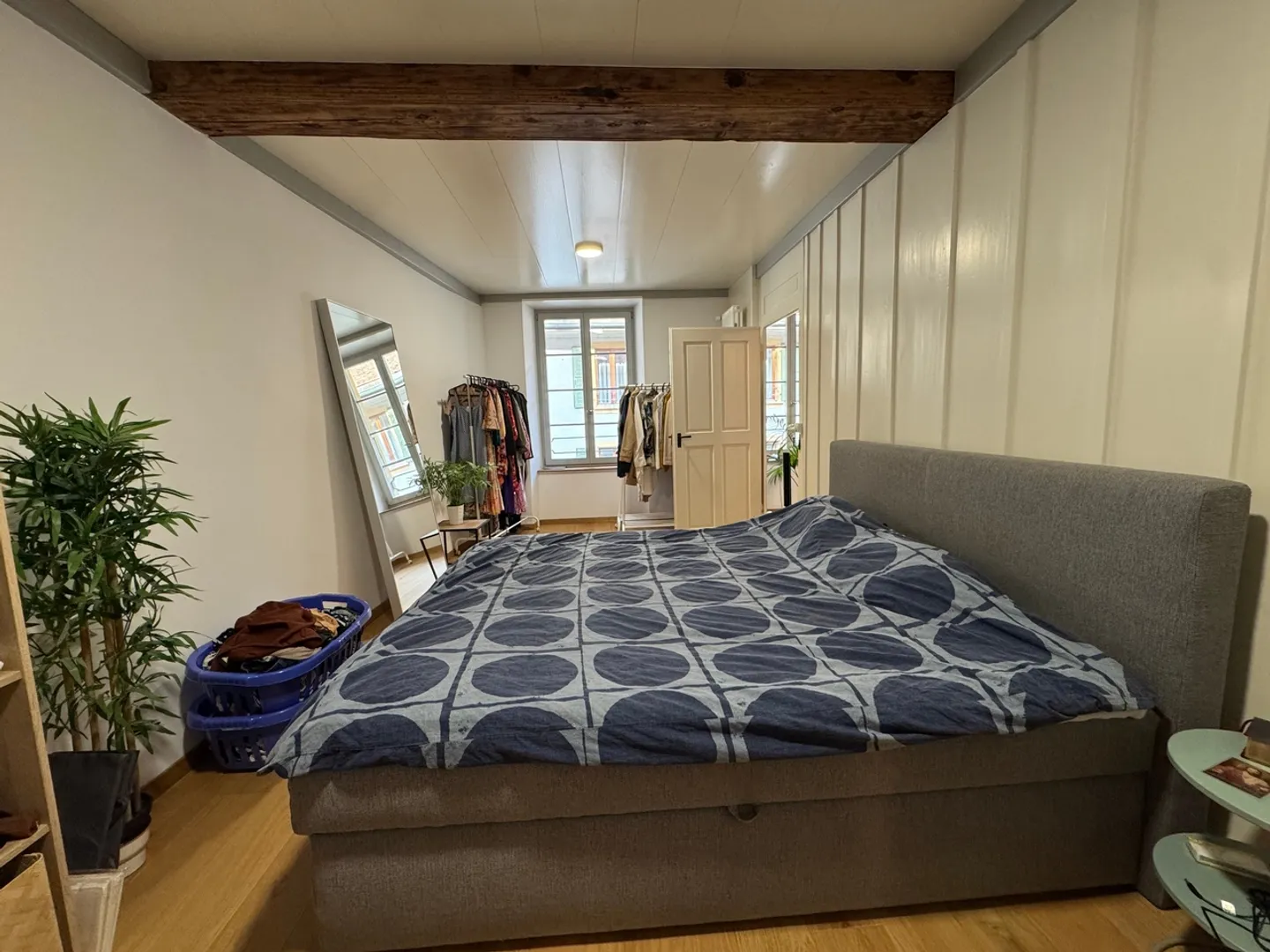 Charmante und frisch renovierte 2.5-Zimmer-Wohnung an sonniger und ruhiger Lage in Twann - Foto 5 von 7