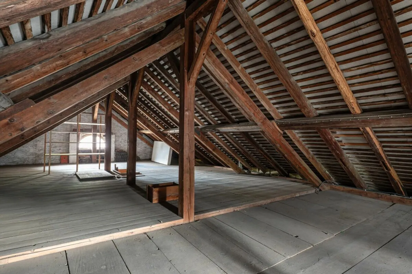 Casa a schiera ben tenuta e ristrutturata con stile, con due appartamenti, uffici e studio - Foto 32 di 32