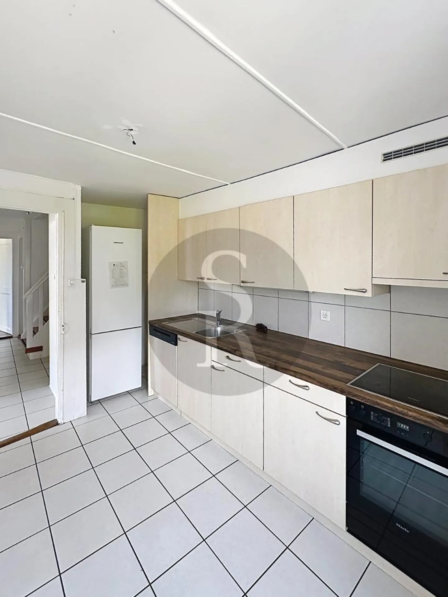 6-Zimmer-Wohnung - Foto 2 von 9