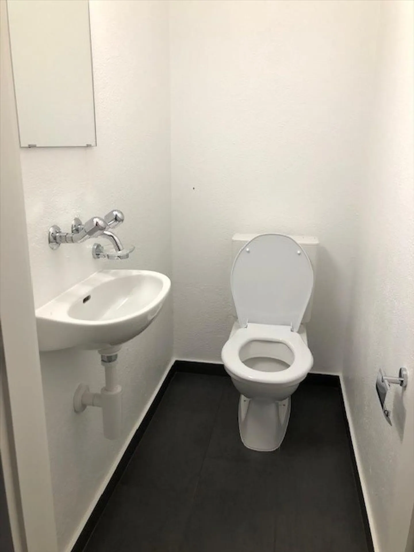 Appartamento duplex di tre e mezzo stanze - Foto 4 di 9