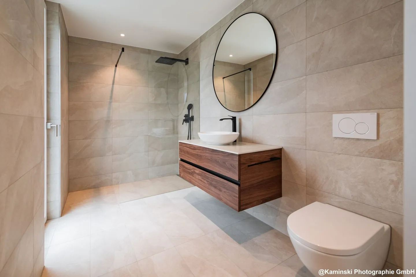 Appartamento giardino elegante di 4,5 stanze in costruzione ibrida in legno nobile - Foto 14 di 15