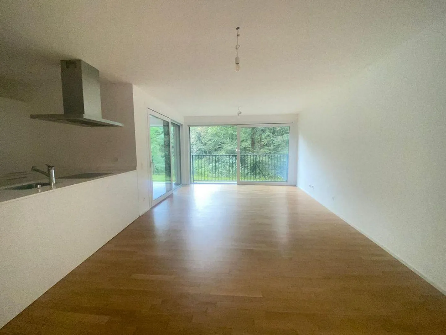 Pedrinate - Geräumige 2.5 Zimmer mit Garten, eingebettet in die Natur - Foto 2 von 8