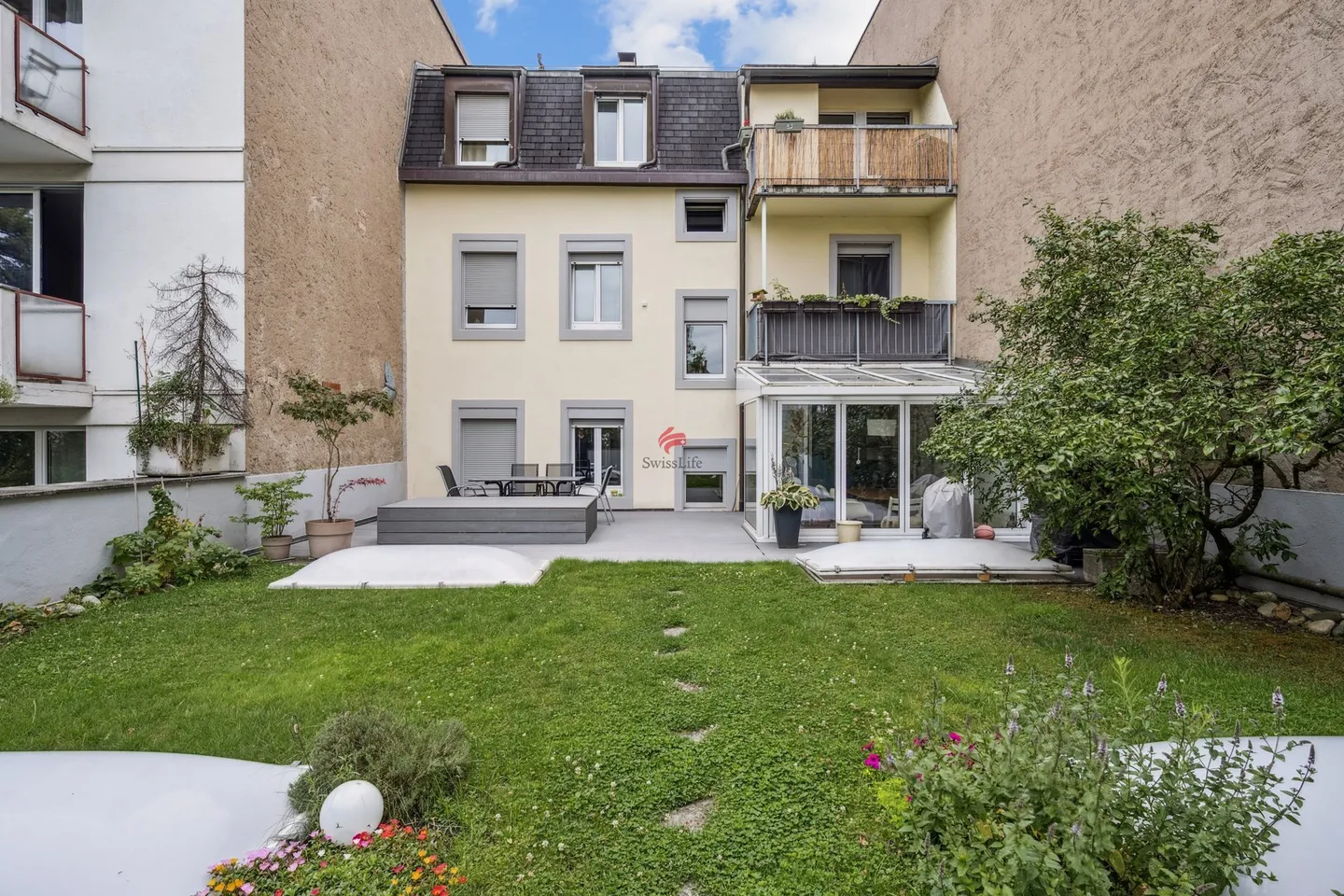 Affascinante casa plurifamiliare con attività commerciale - Foto 2 di 5