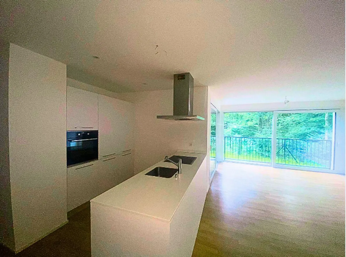 Pedrinate - Geräumige 2.5 Zimmer mit Garten, eingebettet in die Natur - Foto 4 von 8
