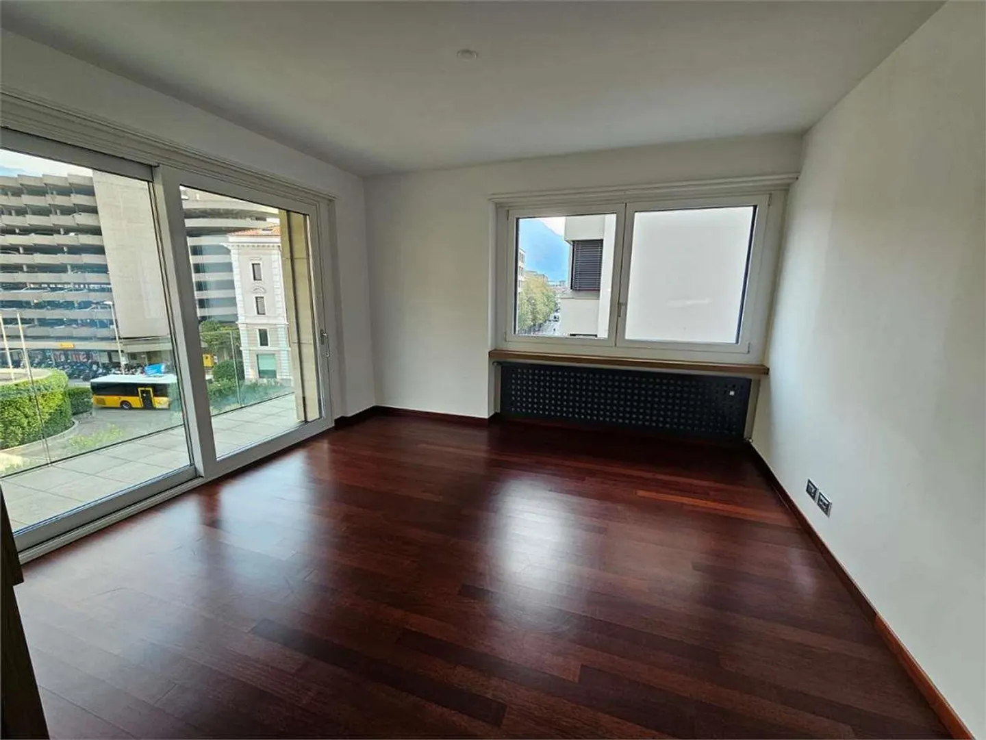 Geräumige 4.5 Zimmer in zentraler Lage in Lugano - Via Franscini 3 - Foto 9 von 13