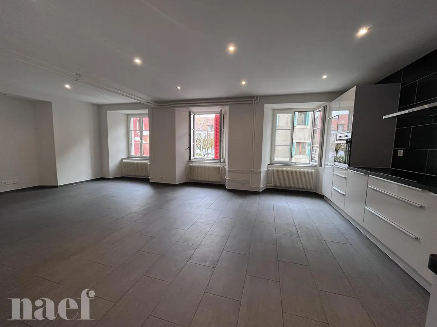 3.5 Room Apartment - Photo 4 of 12