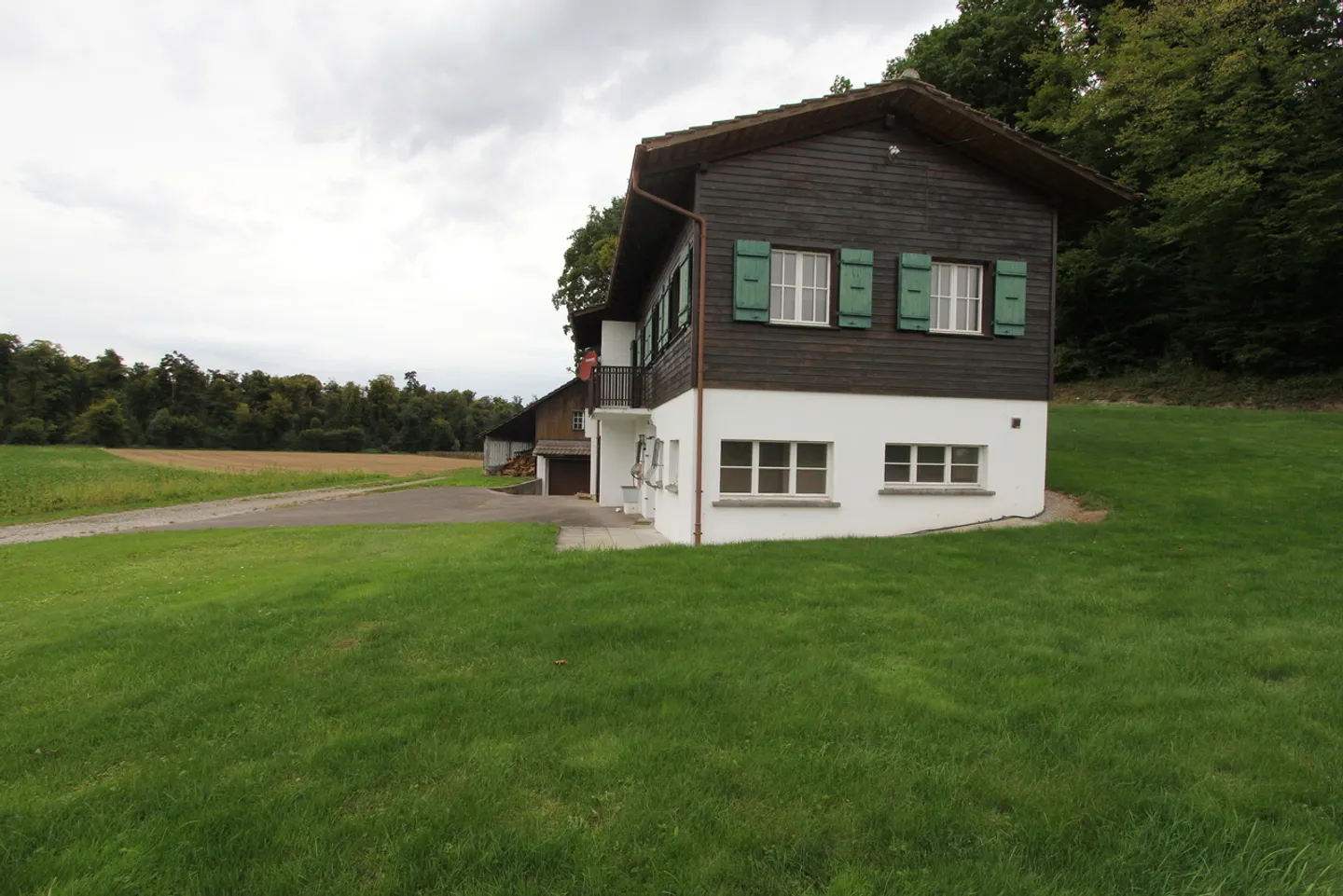 Mischgenutztes Gebäude kaufen - Foto 9 von 17