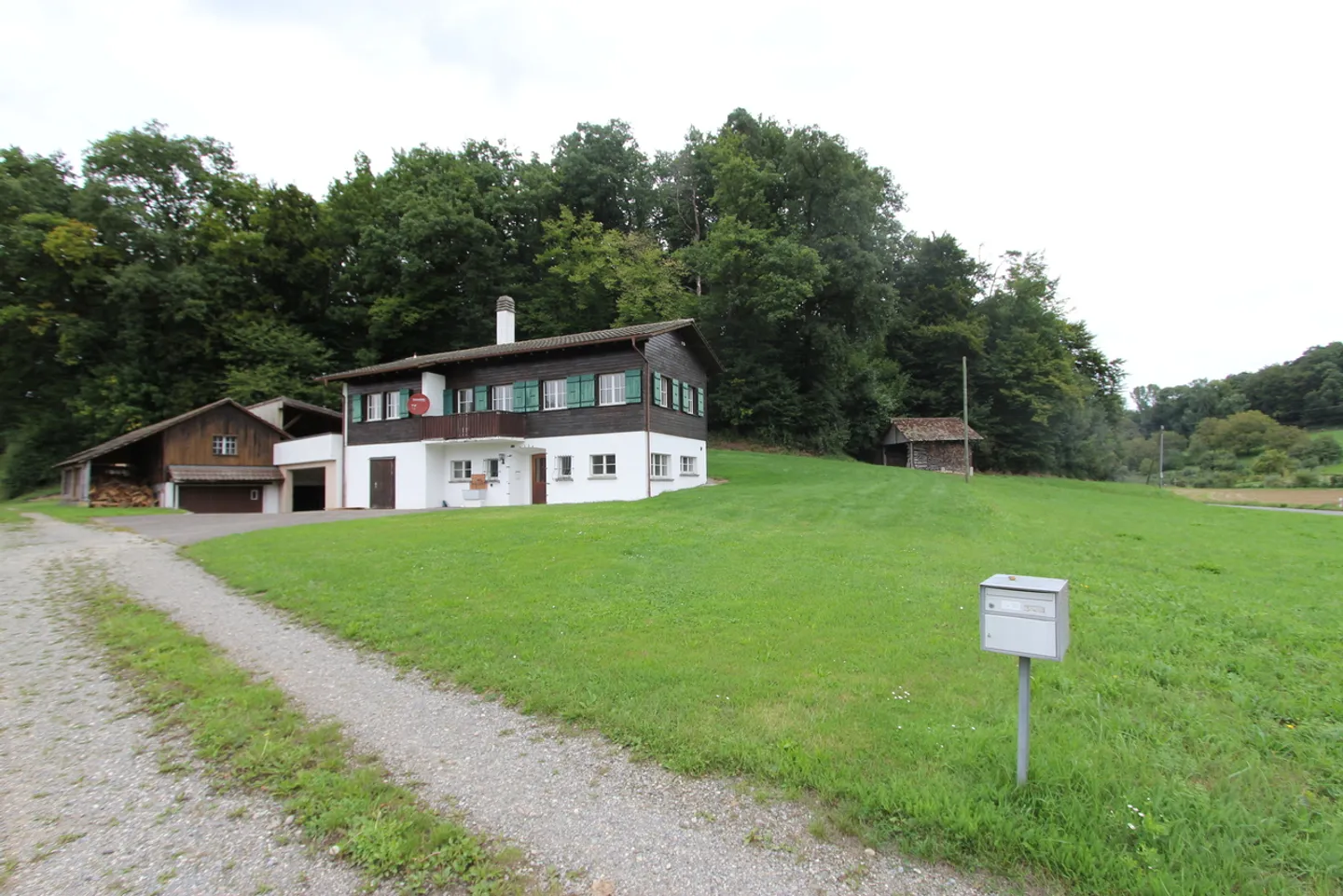 Mischgenutztes Gebäude kaufen - Foto 1 von 17