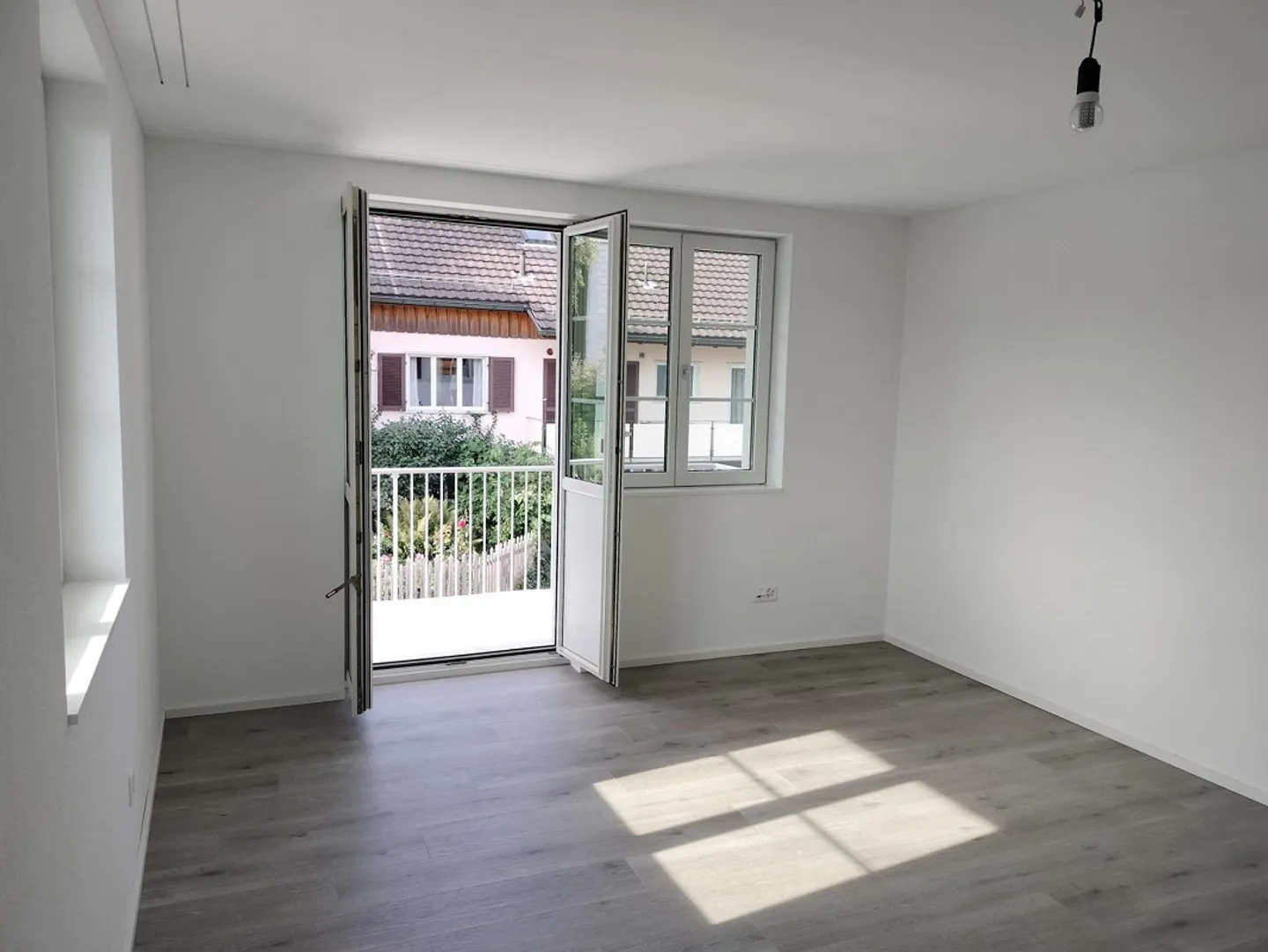 Paradis familial presque neuf dans un emplacement ensoleillé à Heiden AR - Photo 2 sur 8