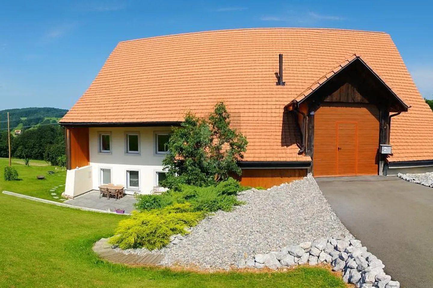 RARE: LARGE RENOVATED FARM, BRIGHT AND QUIET - Photo 1 of 6