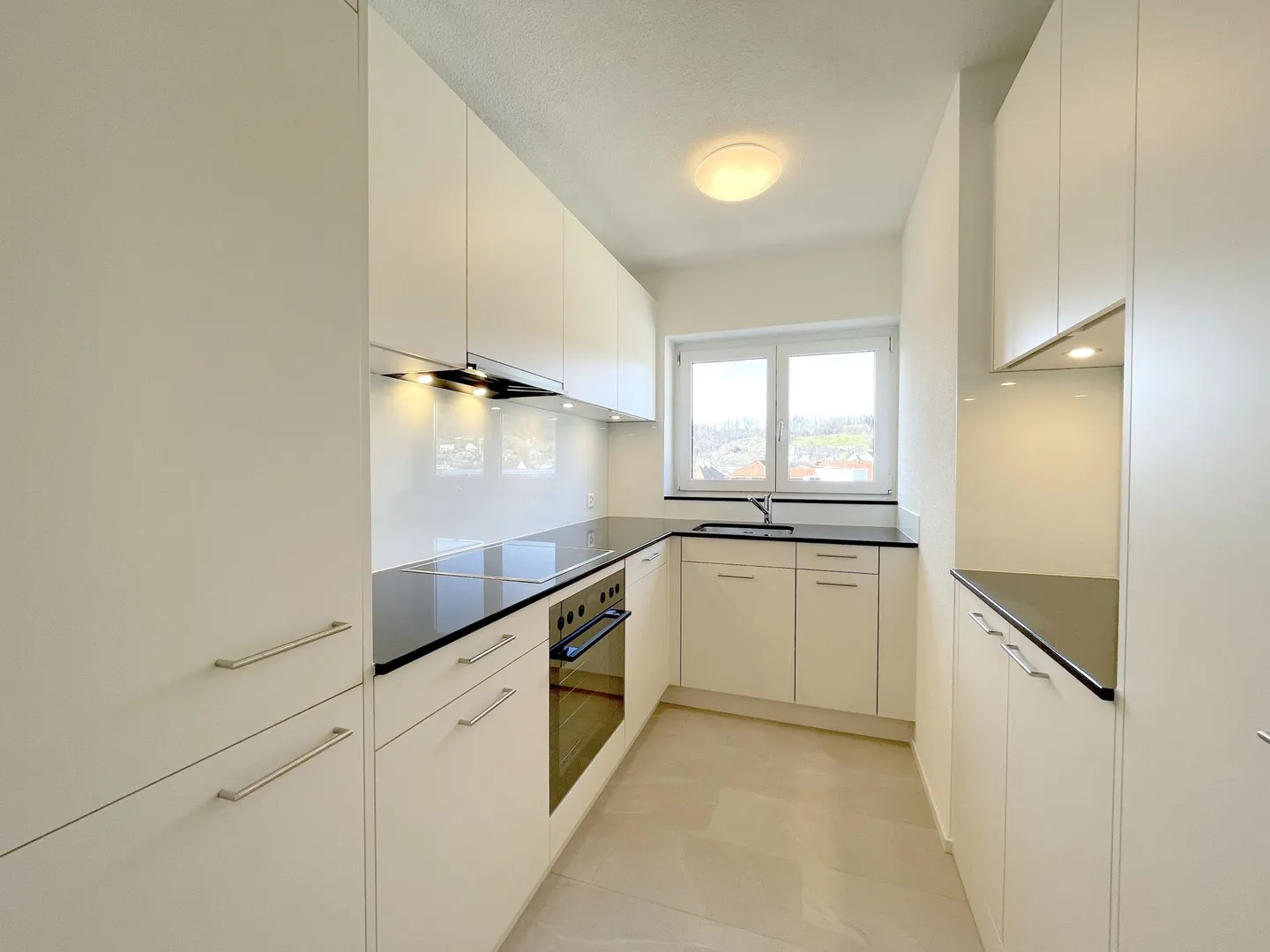 Modernes Apartment in Brugg - Foto 1 von 9