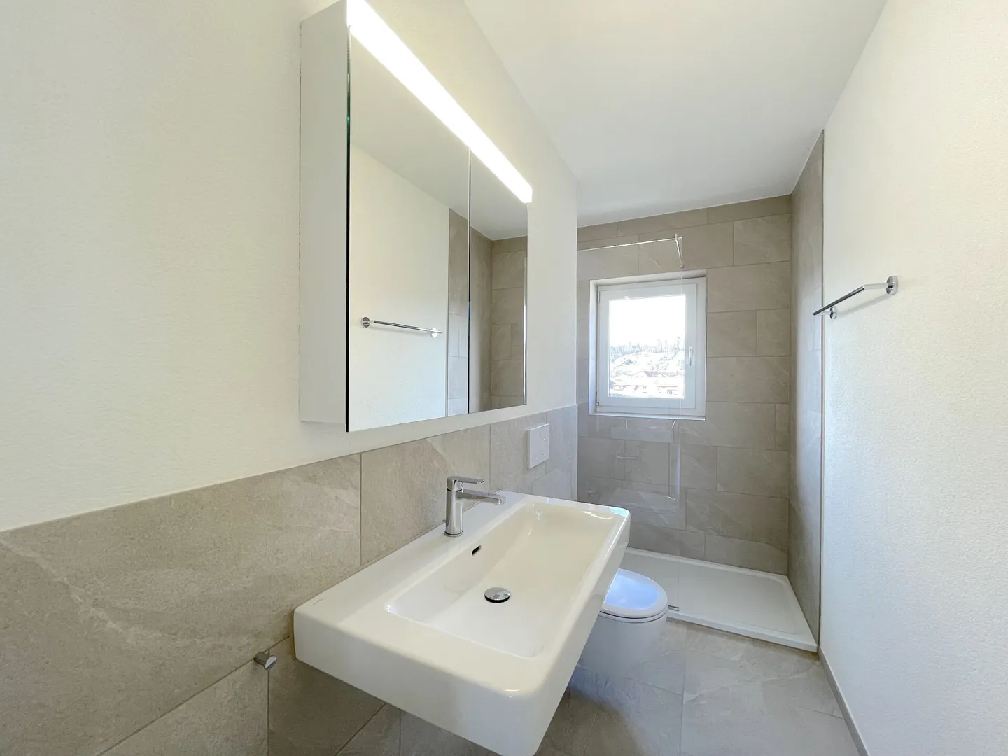 Modernes Apartment in Brugg - Foto 2 von 9