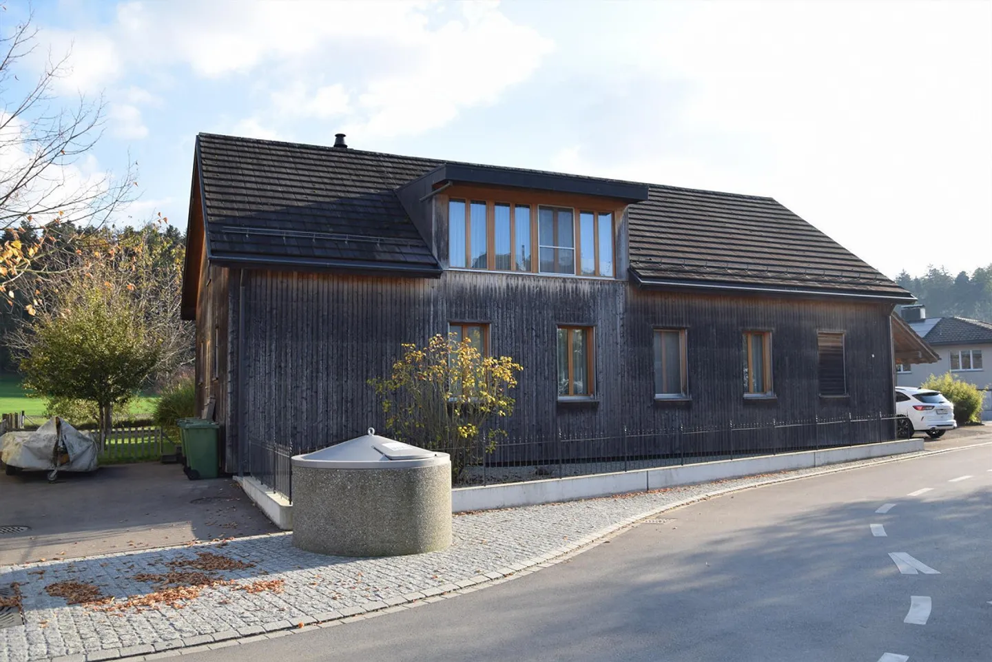 Grosszügiges Einfamilienhaus mit Carport - Foto 5 von 22