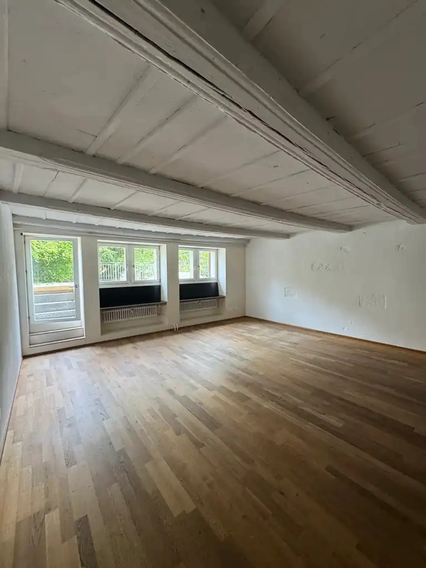 Living by the Aare – stylish 3.5-room apartment with large terrace - Photo 2 of 9