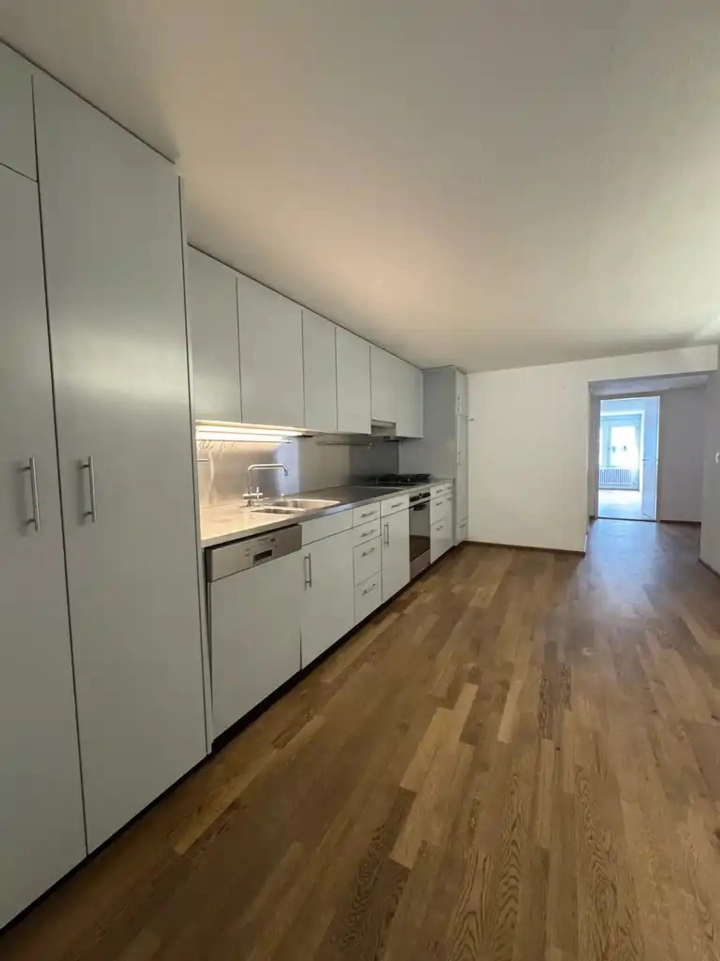 Living by the Aare – stylish 3.5-room apartment with large terrace - Photo 3 of 9