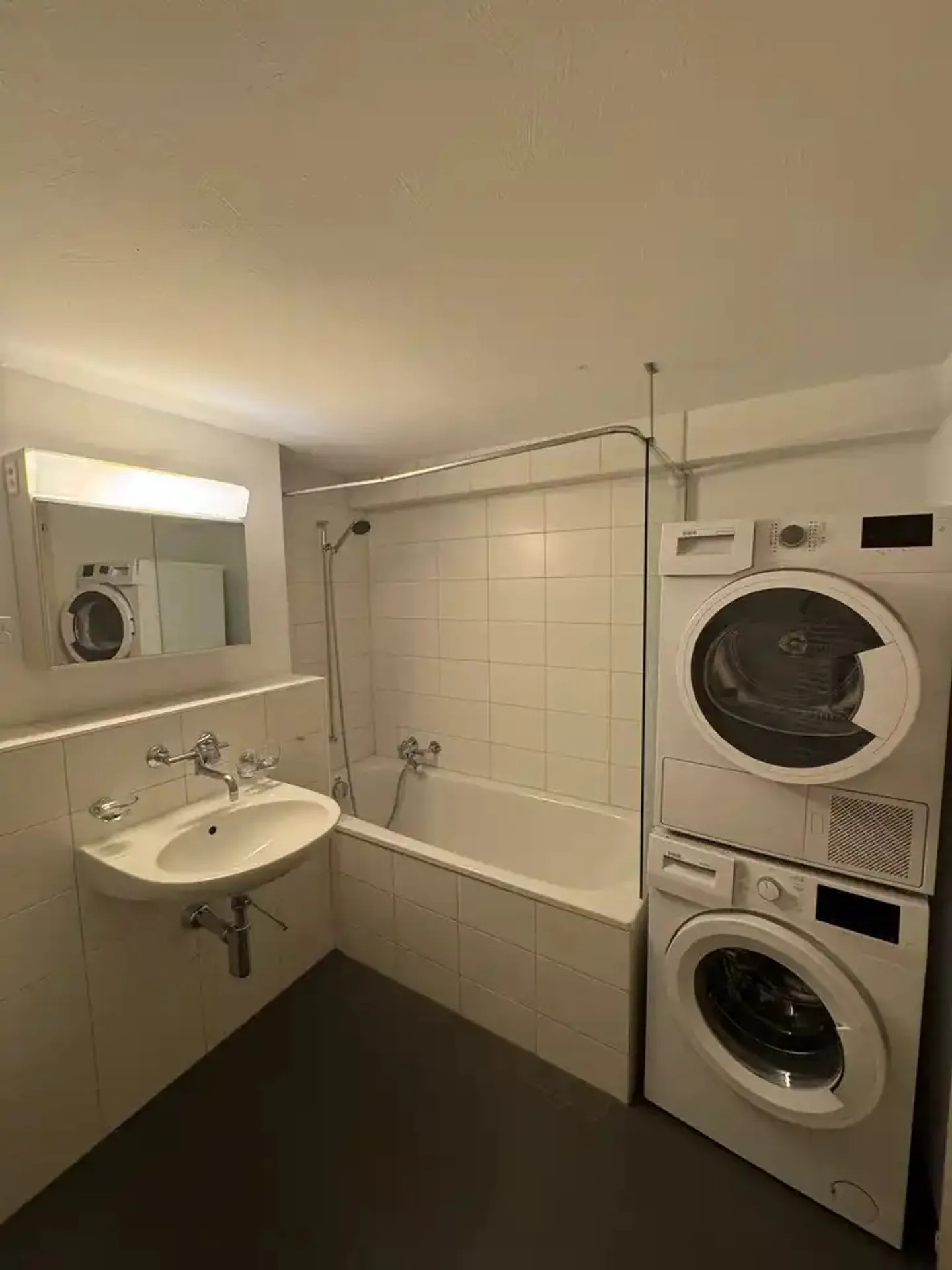 Living by the Aare – stylish 3.5-room apartment with large terrace - Photo 4 of 9