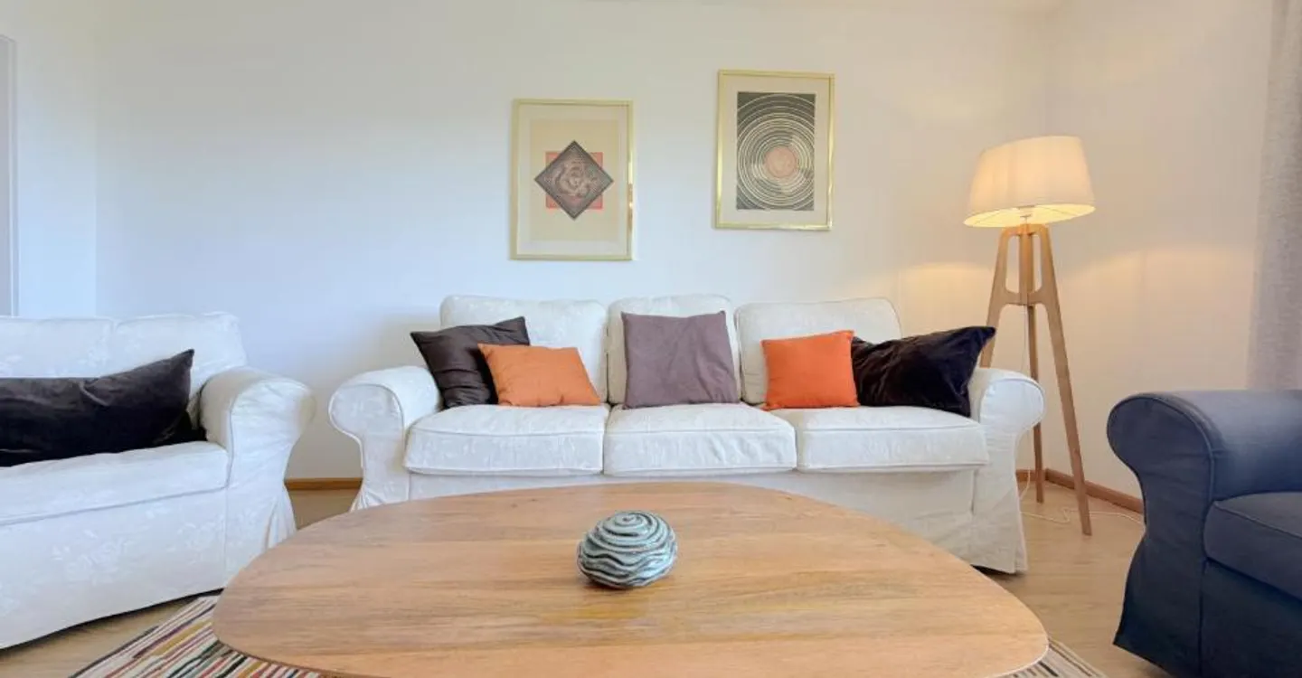 3.5-room apartment with a beautiful view of the Valais Alps - Photo 1 of 12