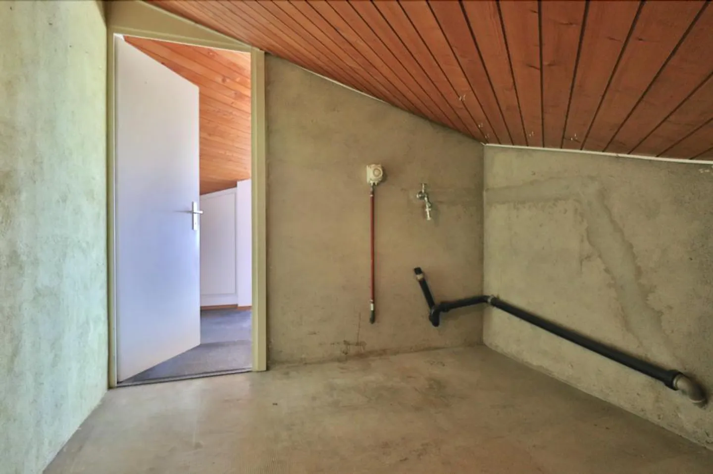 Individual villa in a green setting at the gates of Lausanne - Photo 27 of 48