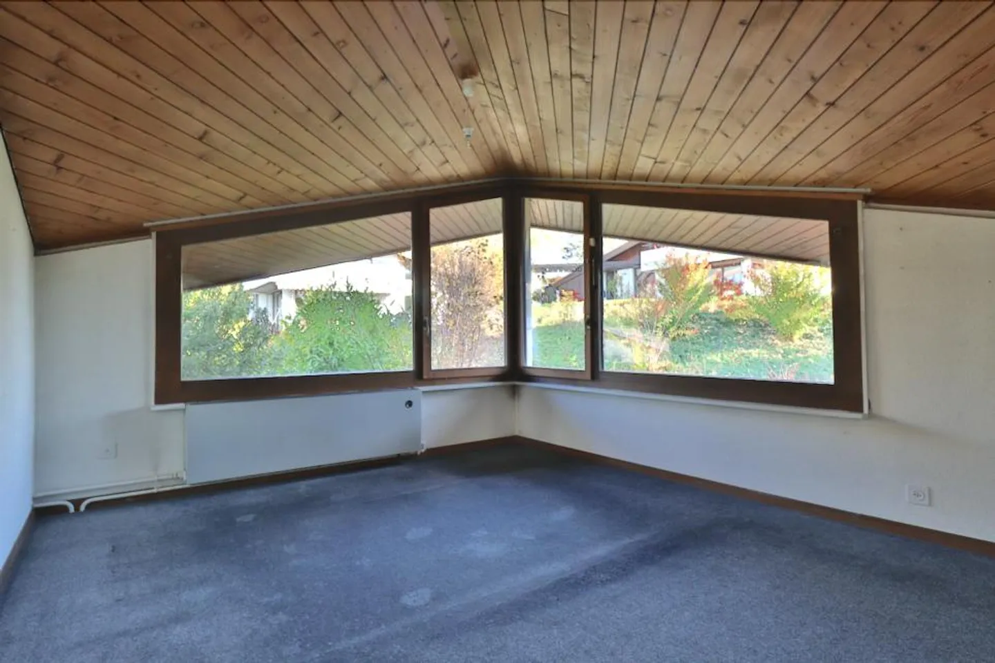 Individual villa in a green setting at the gates of Lausanne - Photo 30 of 48