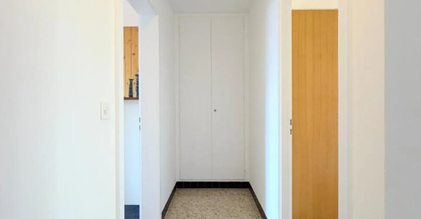 3.5-room apartment with a beautiful view of the Valais Alps - Photo 8 of 12