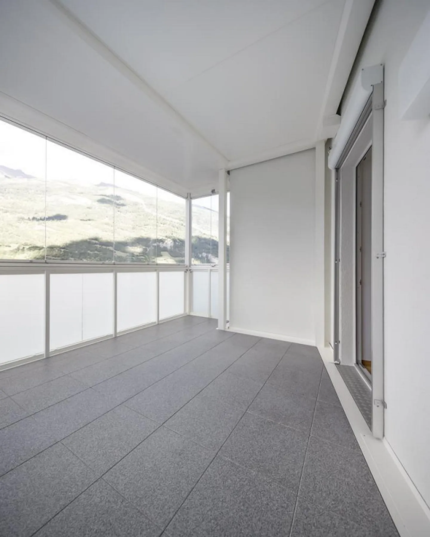 City-Close and Modern Family Apartment - Photo 9 of 9