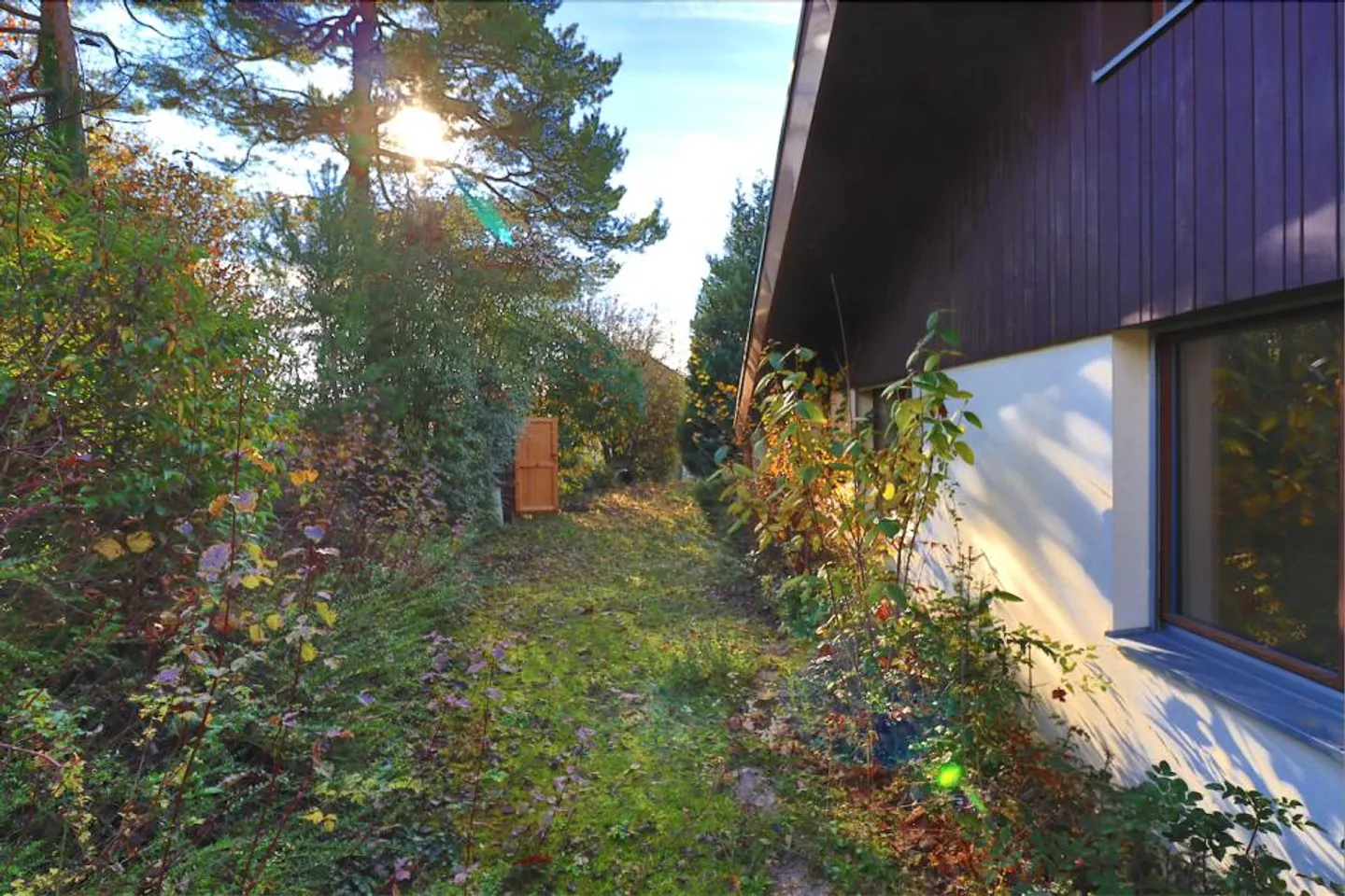 Individual villa in a green setting at the gates of Lausanne - Photo 44 of 48