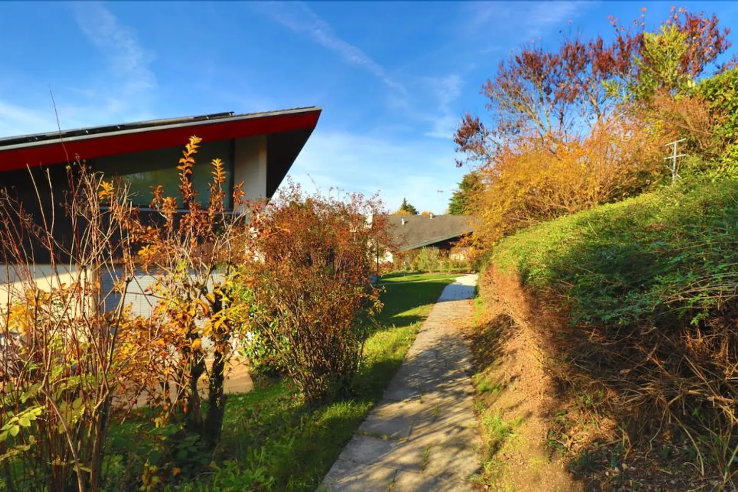Individual villa in a green setting at the gates of Lausanne - Photo 46 of 48