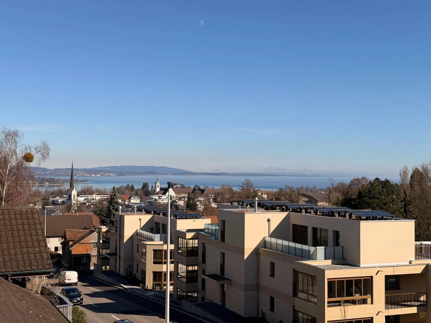 Appartement 2.5 pièces en première occupation avec vue sur le lac - Photo 1 sur 13