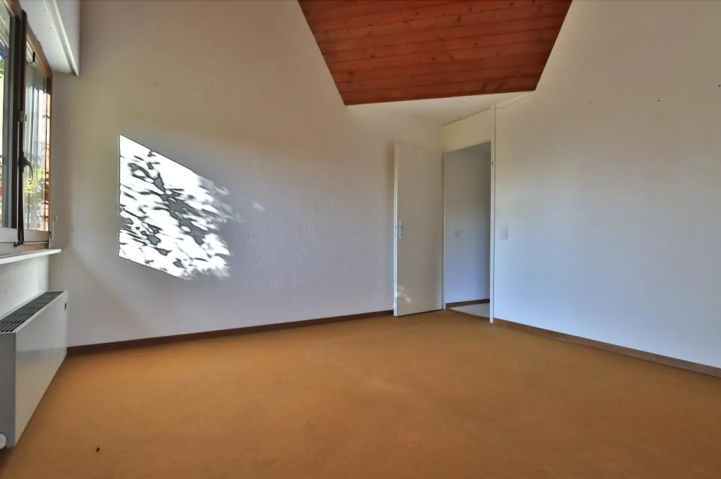 Individual villa in a green setting at the gates of Lausanne - Photo 20 of 48