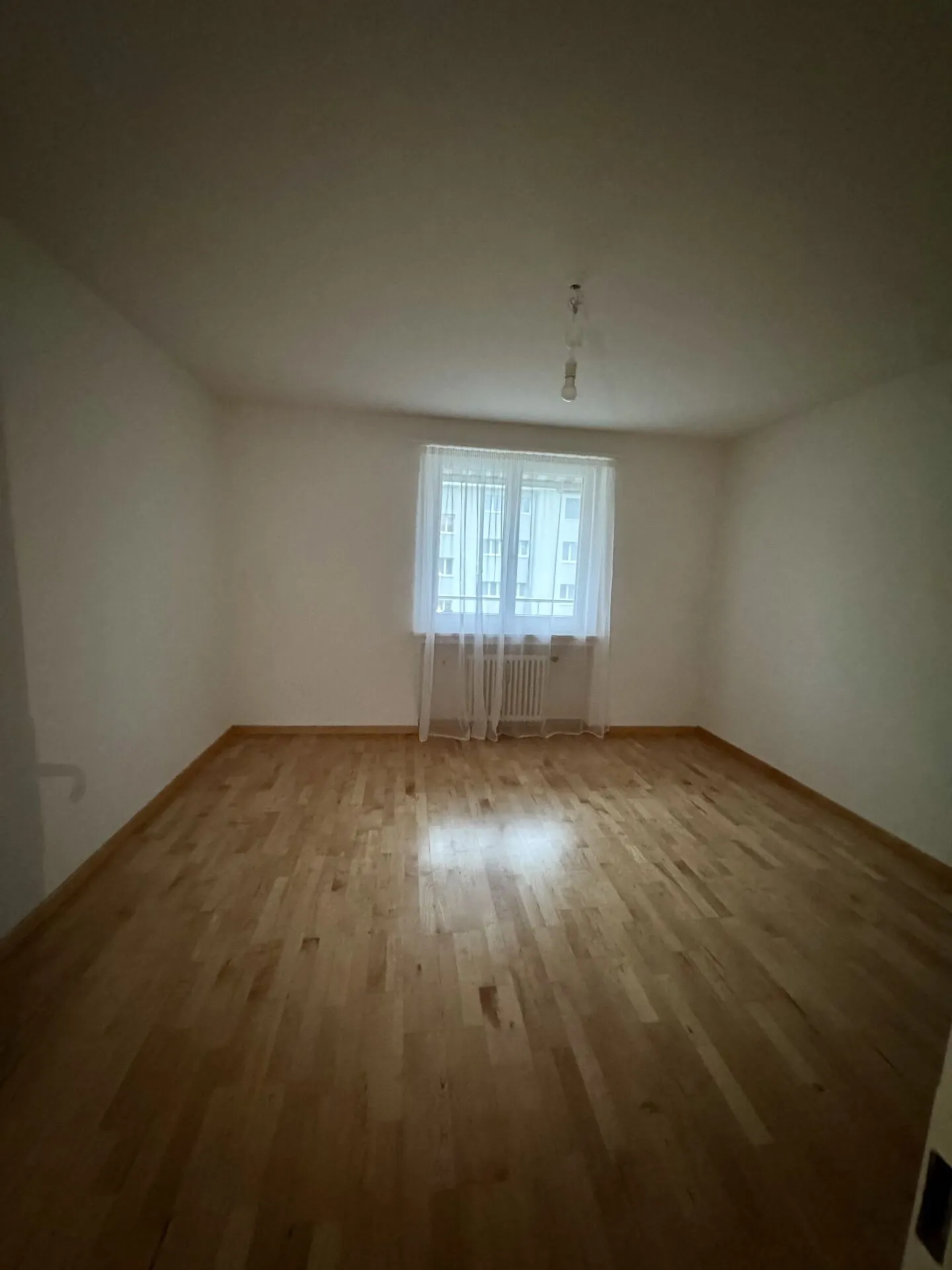 Appartement spacieux de 4,5 pièces dans le quartier 'Flurhof' - Photo 3 sur 4